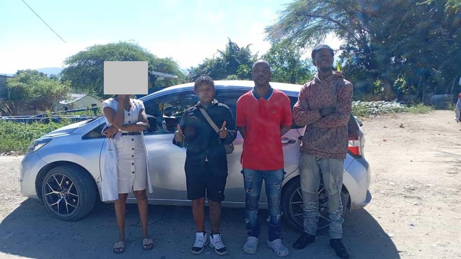 Ciudadana canadiense detenida en Elías Piña por transportar a dos haitianos indocumentados