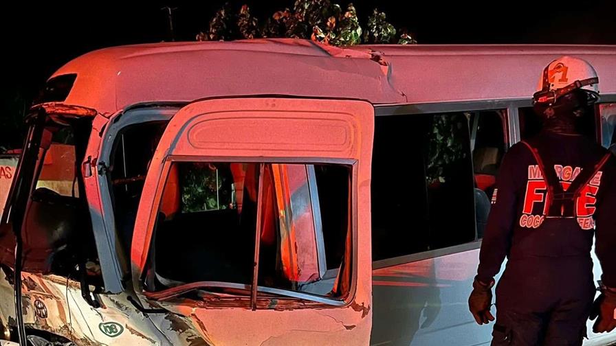 Un fallecido y nueve heridos en accidente entre automóvil y guagua en la carretera Hato Mayor– SPM Un fallecido y nueve heridos en accidente entre automóvil y guagua en la carretera Hato Mayor– SPM