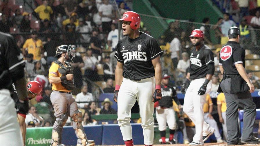 Jonrón de tres carreras de Pedro Severino permite remontada del Escogido ante las Águilas Jonrón de tres carreras de Pedro Severino permite remontada del Escogido ante las Águilas