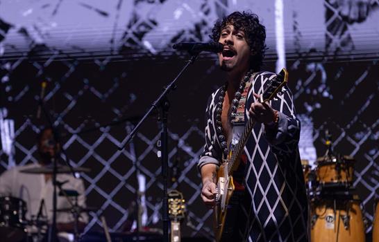 Riccie Oriach encabezó la cartelera musical de la nueva edición de 809 Mercado Riccie Oriach encabezó la cartelera musical de la nueva edición de 809 Mercado