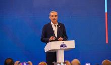 Luis Abinader anuncia "nueva etapa" de su Gobierno y advierte habr&aacute; m&aacute;s cambios