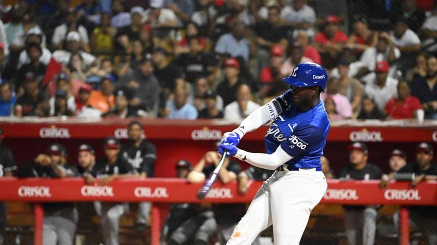 Video | Ronny Mauricio conecta cuadrangular y deja tendidos a los Leones del Escogido