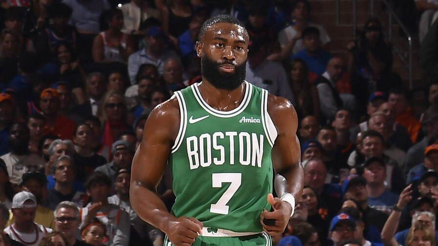 Los Celtics traspasan a Jaylen Brown a sus rivales Sixers a cambio de Paul George Los Celtics traspasan a Jaylen Brown a sus rivales Sixers a cambio de Paul George