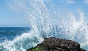 Tres muertos por fuerte ola que barrió una piscina natural de las islas Canarias