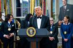 Muchos de ustedes son personas miserables: Trump ataca la audiencia en los premios Kennedy Muchos de ustedes son personas miserables: Trump ataca la audiencia en los premios Kennedy