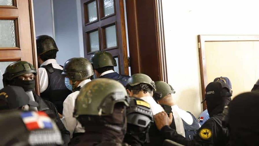 Tribunal aplaza para este jueves audiencia de coerción contra imputados por fraude en Senasa Tribunal aplaza para este jueves audiencia de coerción contra imputados por fraude en Senasa