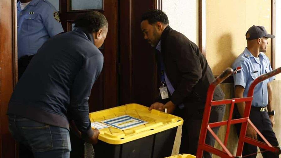 El MP describe empresas usadas para canalizar supuestos sobornos y simular servicios en Senasa El MP describe empresas usadas para canalizar supuestos sobornos y simular servicios en Senasa