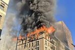 Decenas de familias perdieron su hogar tras incendio en edificio de Nueva York Decenas de familias perdieron su hogar tras incendio en edificio de Nueva York
