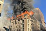 Un grave incendio se propaga en un edificio de viviendas en Nueva York Un grave incendio se propaga en un edificio de viviendas en Nueva York
