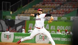 Escogido y Gigantes intercambian jugadores en Lidom