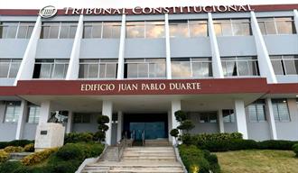 Las m&aacute;ximas jur&iacute;dicas tempus regit actum y lex temporis actum en la jurisprudencia constitucional