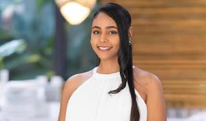 La artista dominicana Adrianny Almonte gana el premio Sguardo di Donna por la no violencia