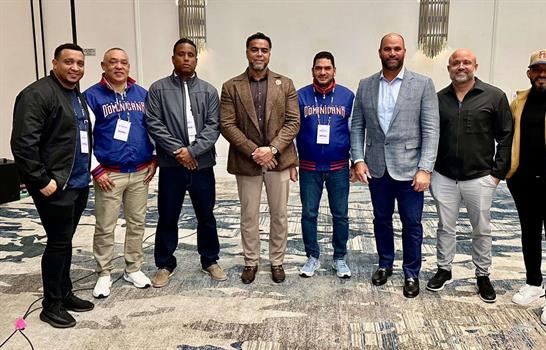 Nelson Cruz y Albert Pujols destacan el valor hist&oacute;rico de jugar en el pa&iacute;s