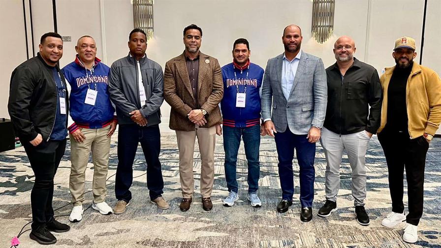 Pujols y Cruz: "Los fanáticos sentirán orgullo de la alineación y roster que anunciaremos Pujols y Cruz: "Los fanáticos sentirán orgullo de la alineación y roster que anunciaremos