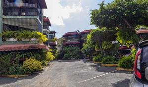 Dos semanas sin una gota: envejecientes de Gazcue sobreviven pagando camiones cisterna