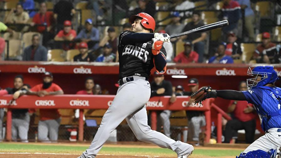 Leones sanan sus heridas del partido anterior ante Licey al derrotarlos 15-1 Leones sanan sus heridas del partido anterior ante Licey al derrotarlos 15-1