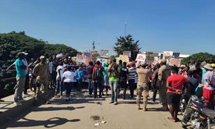 Comunidad haitiana se moviliza en la frontera y pide justicia por muerte de Stephora