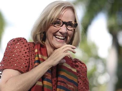 La demócrata Eileen Higgins gana la alcaldía de Miami