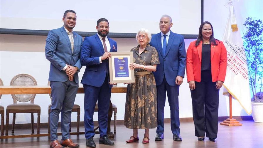 Monte de Piedad recibe distinción nacional por fortalecer la ética en la administración pública Monte de Piedad recibe distinción nacional por fortalecer la ética en la administración pública