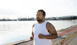 ¿Realmente tienes "testosterona baja"... o tu grasa, sueño y estilo de vida la están destruyendo?