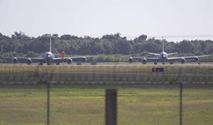 EE. UU. amplía su despliegue en el Caribe entre vuelos en el Golfo de Venezuela y aviones en RD