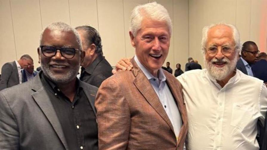 Clinton e InterEnergy apoyan recuperación de Jamaica y avance energético tras el huracán Melissa Clinton e InterEnergy apoyan recuperación de Jamaica y avance energético tras el huracán Melissa