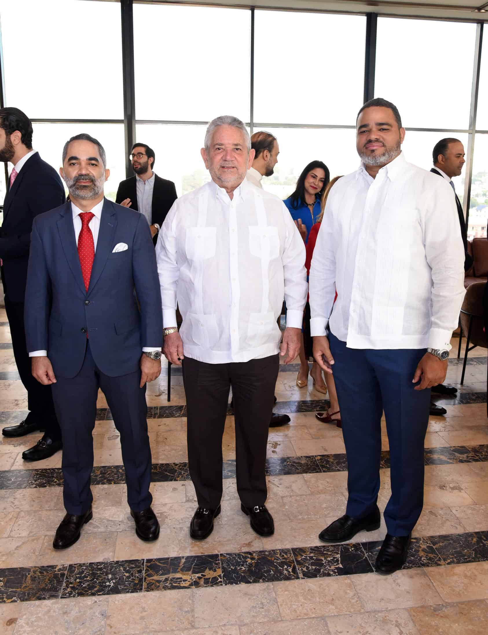 José Aníbal Amparo, Roberto Enríquez y Carlos Álvarez.