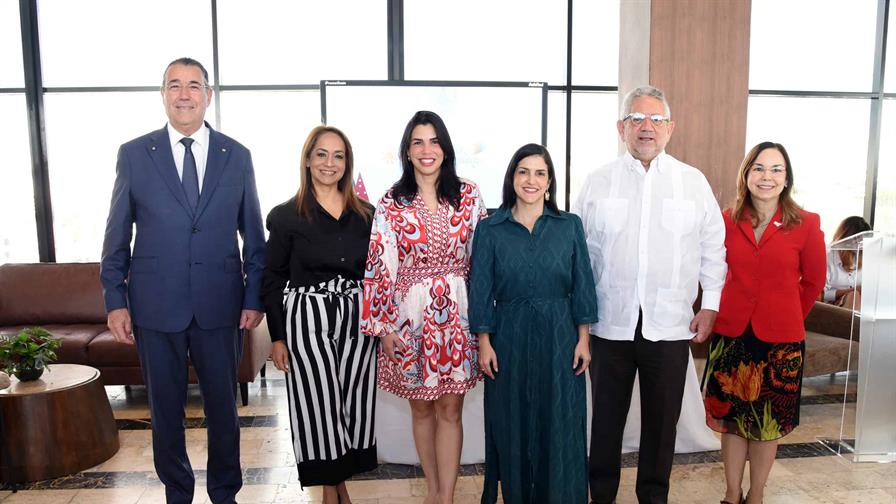 Clúster Turístico de Santo Domingo presenta avances del 2025 durante tradicional desayuno navideño