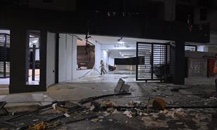 Se registra explosi&oacute;n en edificio en Villa Marina; bomberos reportan al menos cinco lesionados