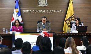 La JCE aplica cambios en distribuci&oacute;n de RD$1,620 millones entre partidos