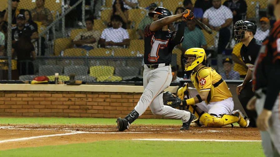Los Toros exhiben músculos en Santiago y apalean a las Águilas Los Toros exhiben músculos en Santiago y apalean a las Águilas