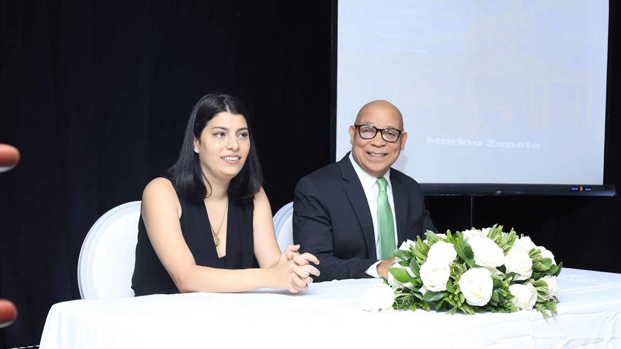 Marino Zapete pone en circulación su sexto libro: "Lo Bueno de Contar lo Malo" Marino Zapete pone en circulación su sexto libro: "Lo Bueno de Contar lo Malo"