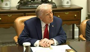 Encuesta: uno de cada tres latinos que votó por Trump se arrepiente de su decisión