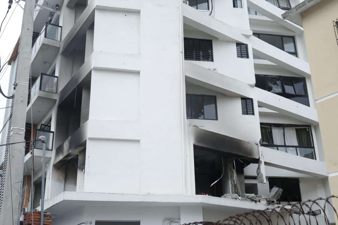 vDaños causados por el incendio en la torre Intempo, en el sector Villa Marina.