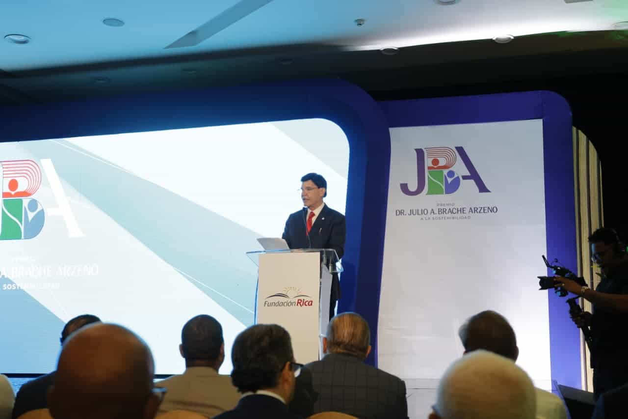 Julio Virgilio Brache, presidente de Fundación Rica.