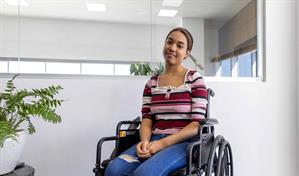 M&aacute;s all&aacute; de la limitaci&oacute;n: el camino de j&oacute;venes con discapacidad en carreras y oficios regulares