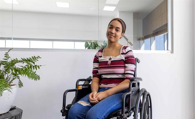 M&aacute;s all&aacute; de la limitaci&oacute;n: el camino de j&oacute;venes con discapacidad en carreras y oficios regulares