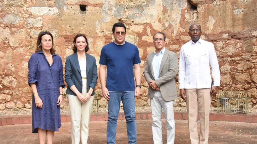 El Ministerio de Turismo reabre más calles en la Ciudad Colonial El Ministerio de Turismo reabre más calles en la Ciudad Colonial