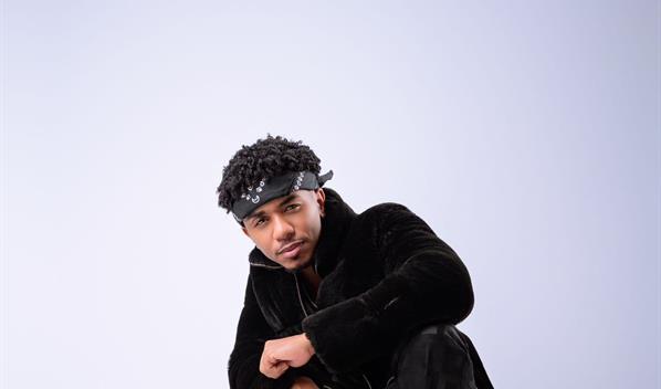 Edwin Jay estrena su propuesta de bachata contemporánea