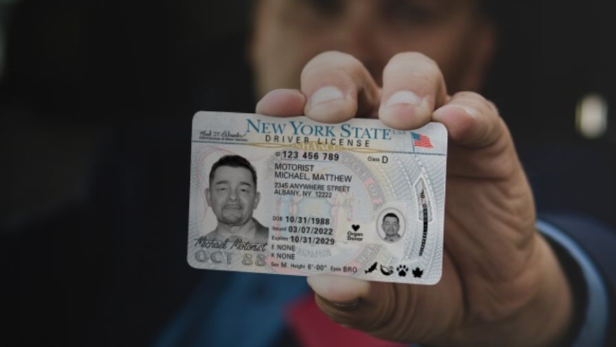 EE. UU. amenaza con quitar fondos a Nueva York por dar licencias comerciales a no ciudadanos