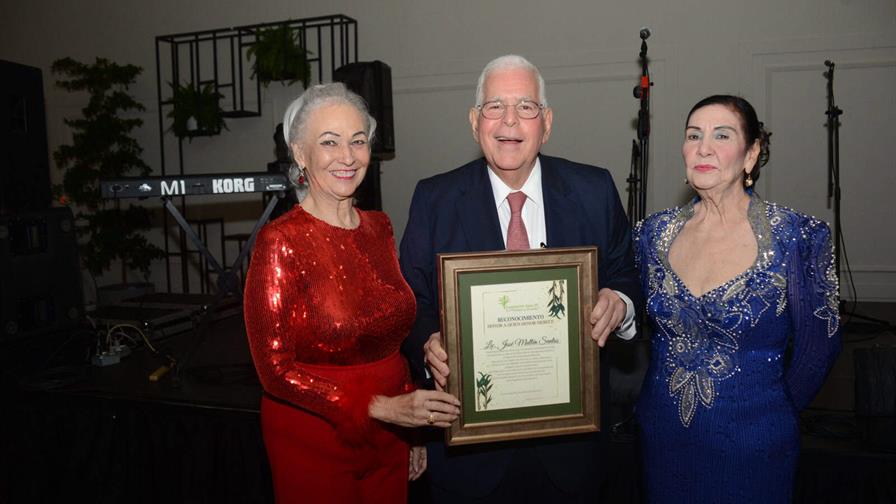 La Fundaci&oacute;n Gala 23 reconoce a empresario Jos&eacute; Mall&eacute;n