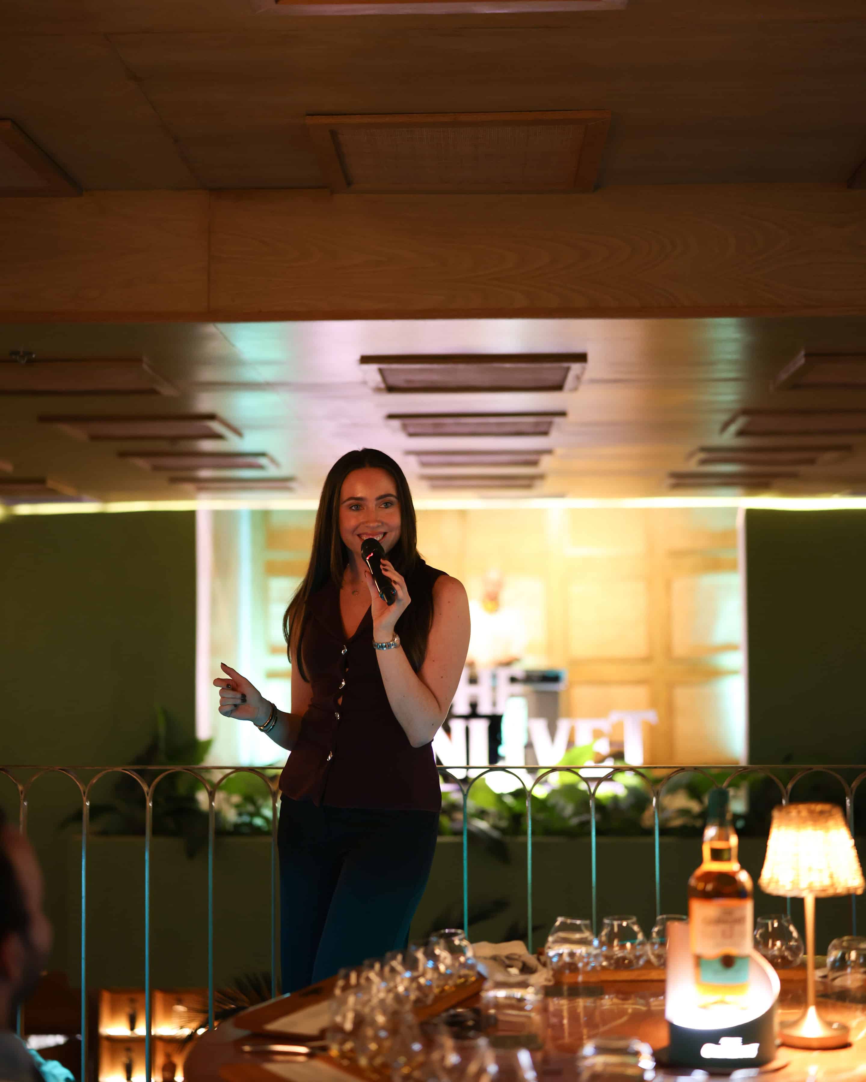 Lucy Mitchell durante el maridaje.