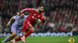 Salah regresa al Liverpool como suplente