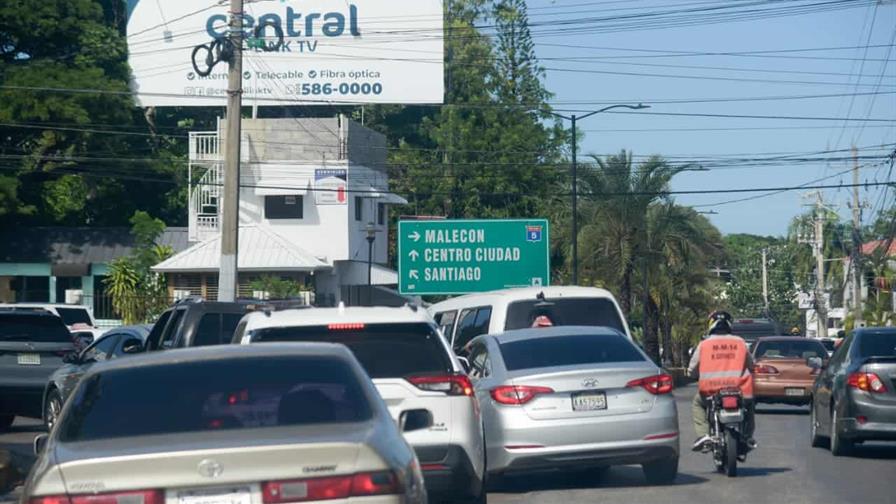 Caos vehicular afecta a Puerto Plata pese a medidas oficiales Caos vehicular afecta a Puerto Plata pese a medidas oficiales