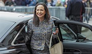 María Corina Machado se fracturó una vértebra en su viaje a Oslo, según un medio noruego