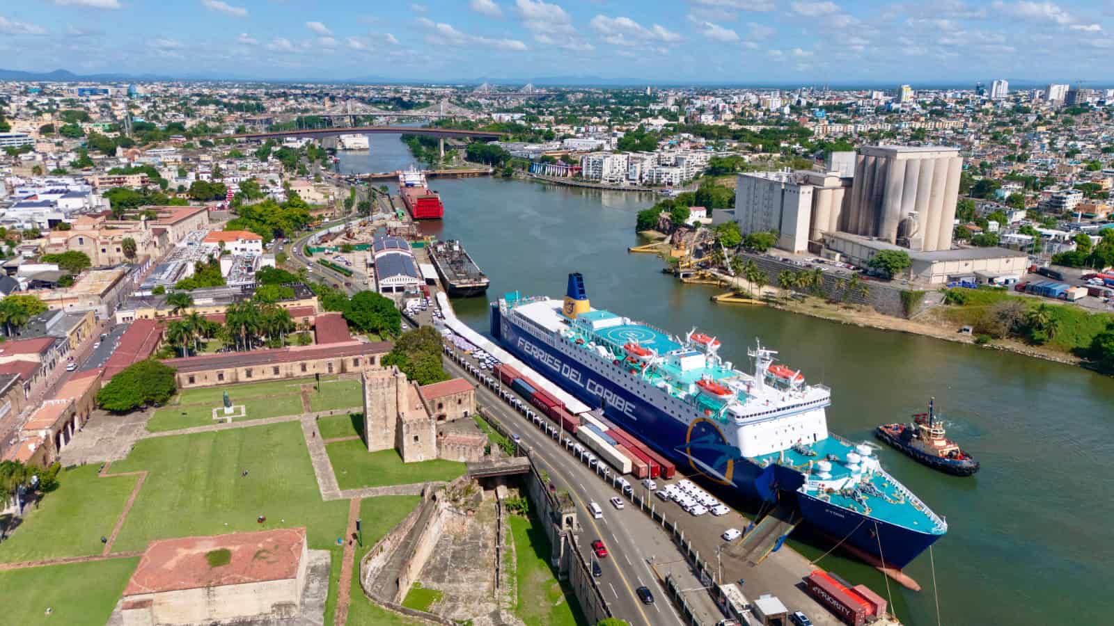 The ferry has moved 44,590 tourists a year for a quarter of a century Infographic