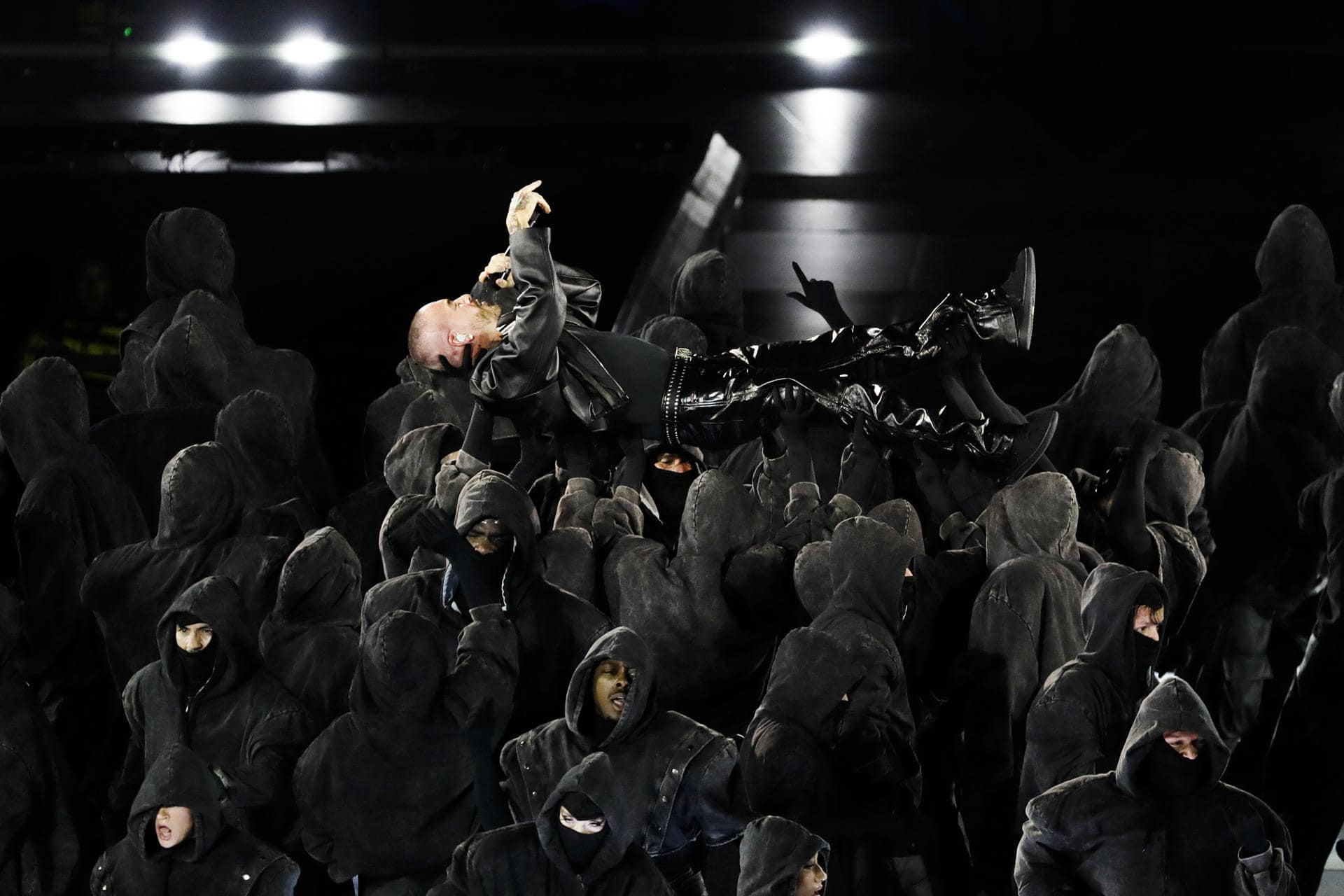 El reguetonero colombiano J Balvin durante su presentación en el concierto Made in Bogotá, en el estadio El Campín, este sábado en Bogotá (Colombia). EFE/Carlos Ortega<br>