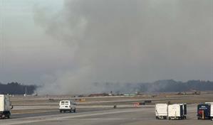 Incidente de avión causa incendio en aeropuerto de Washington