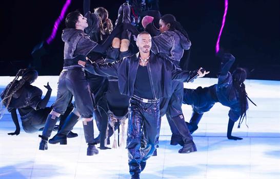 J Balvin celebra a Colombia en concierto de cinco horas, invita a Ed Sheeran