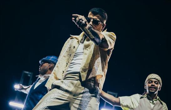 Rauw Alejandro llena de ritmo caribe&ntilde;o el parque Eugenio Mar&iacute;a de Hostos